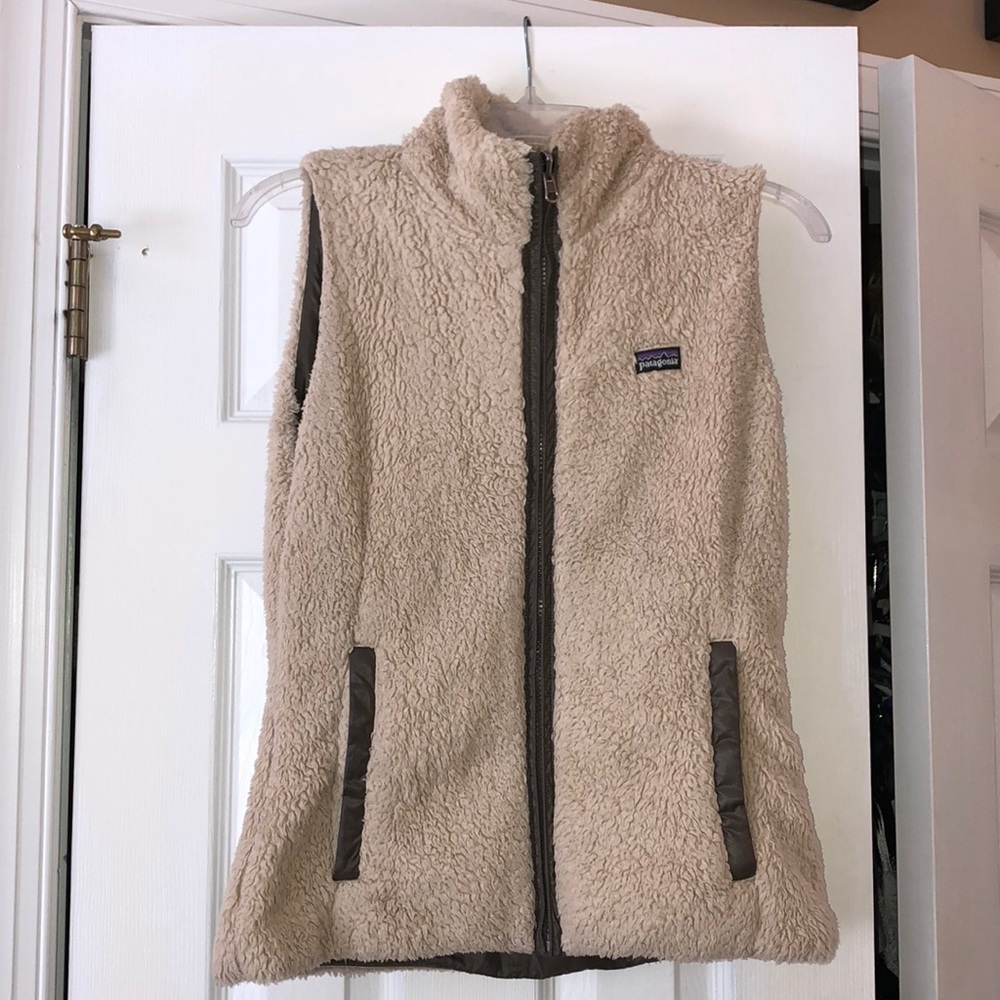 women’s reversible patagonia vest size medium
